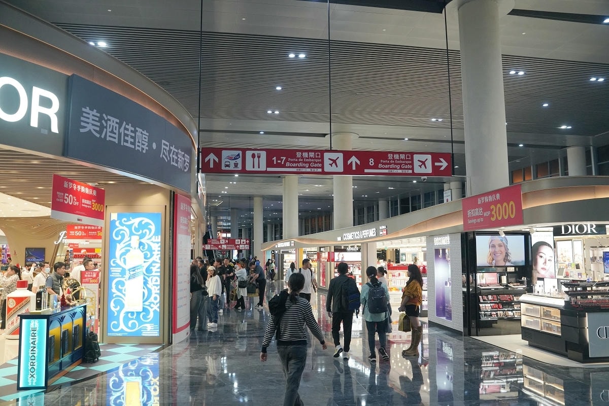 【澳門國際機場飛臺灣桃園國際機場】澳門國際機場環境店家餐廳介紹 澳門名產伴手禮蛋塔泡泡瑪特