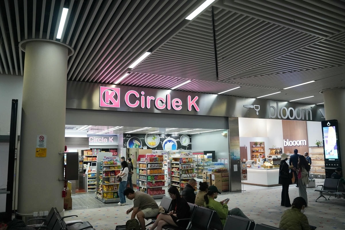 【澳門國際機場飛臺灣桃園國際機場】澳門國際機場環境店家餐廳介紹 澳門名產伴手禮蛋塔泡泡瑪特