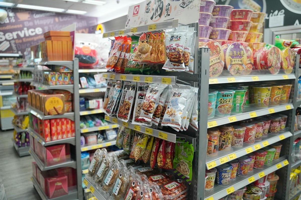 【澳門國際機場飛臺灣桃園國際機場】澳門國際機場環境店家餐廳介紹 澳門名產伴手禮蛋塔泡泡瑪特