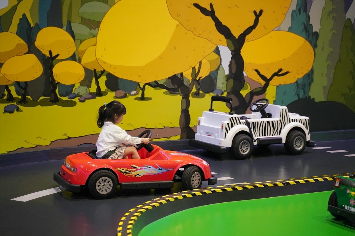 【新濠影滙滿紛樂園】FUN享全澳最獨特室內遊樂場 澳門親子好去處 山岩主題猴子繩堡考驗身手