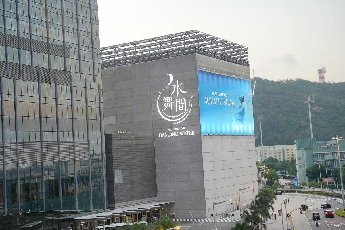 【澳門水舞間】一生必看的水上匯演 高空雜技+戲劇敘述+水效科技 2025最新水舞傳奇回歸 - 第2張圖 【澳門水舞間】一生必看的水上匯演 高空雜技+戲劇敘述+水效科技 2025最新水舞傳奇回歸