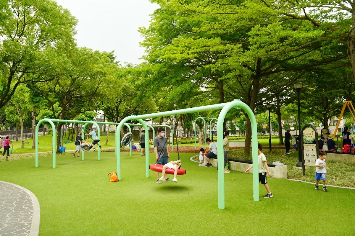 【陽明公園兒童遊樂場】桃園區最大旗艦共融式公園 全齡共融桃氣猿奇境 桃園埤塘文化生態水池