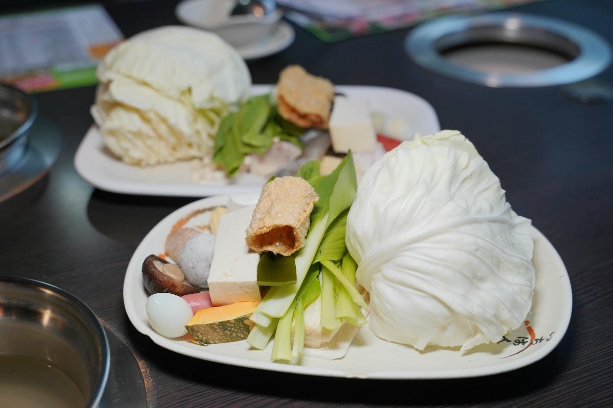 【鼎日豐日式涮涮鍋】內壢小火鍋推薦 大小肉盤菜盤自由選 飲料/霜淇淋/冰淇淋/甜湯無限供應