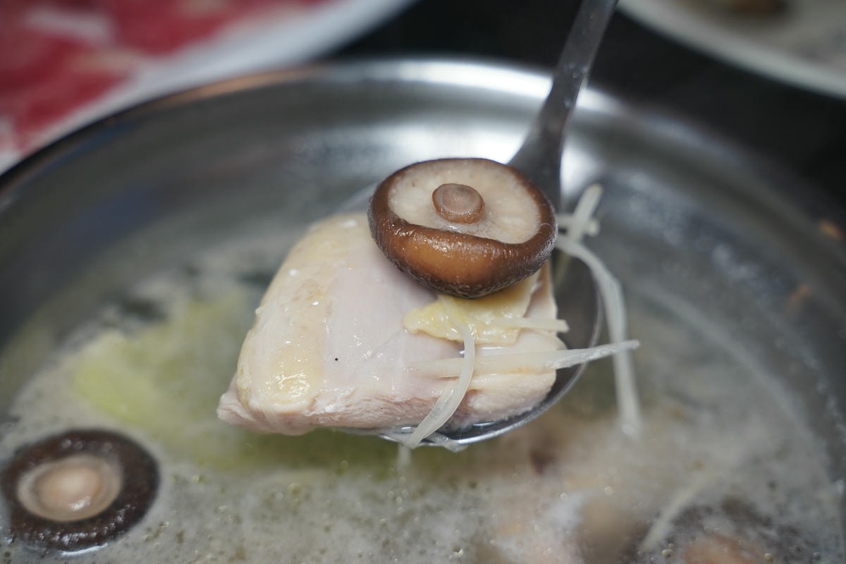 【鼎日豐日式涮涮鍋】內壢小火鍋推薦 大小肉盤菜盤自由選 飲料/霜淇淋/冰淇淋/甜湯無限供應