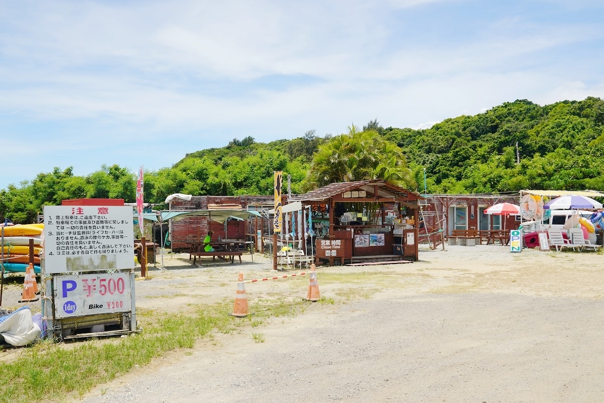 【ムルク浜ビーチMurukuBeach】沖繩濱比嘉島秘境沙灘 收費停車場/沖洗區/水上活動