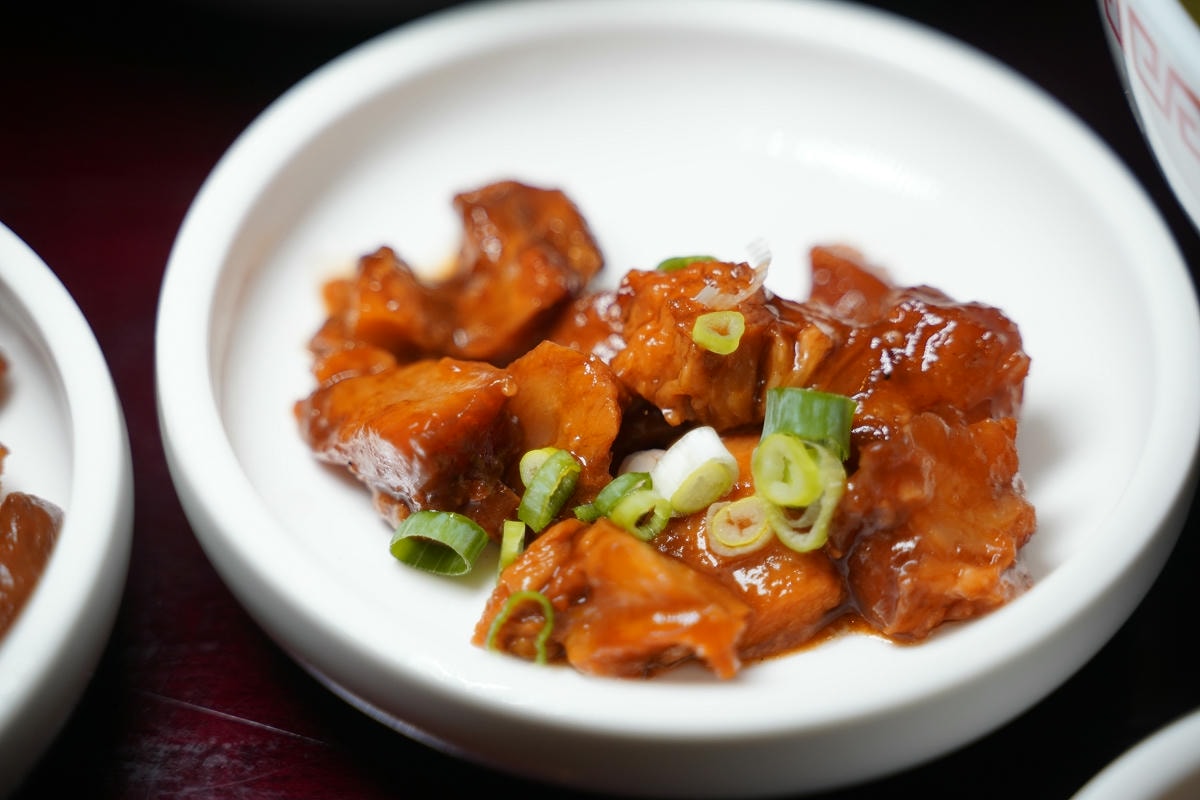 【螺螄福rose food正宗柳州螺螄粉信義店】小資族午餐銷魂飯/燃麵套餐促銷價只要99元