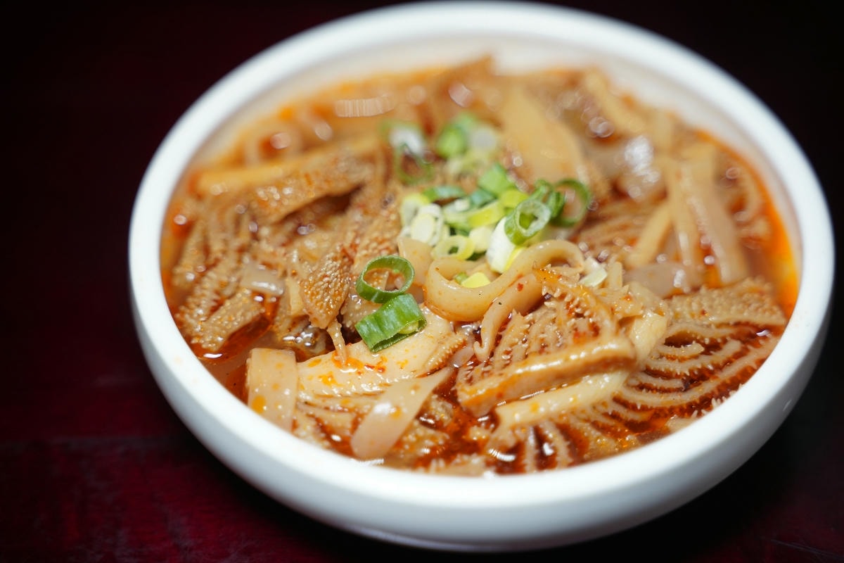 【螺螄福rose food正宗柳州螺螄粉信義店】小資族午餐銷魂飯/燃麵套餐促銷價只要99元