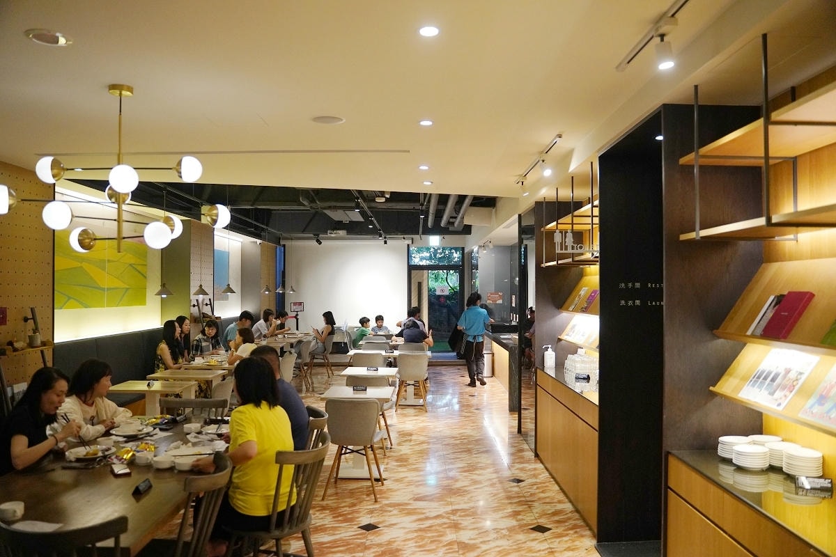 【旅居文旅中壢館】桃園中壢平價住宿推薦 文青書店風格藝術設計旅店 休息480住宿1500起 - 第13張圖 【旅居文旅中壢館】桃園中壢平價住宿推薦 文青書店風格藝術設計旅店 休息480住宿1500起