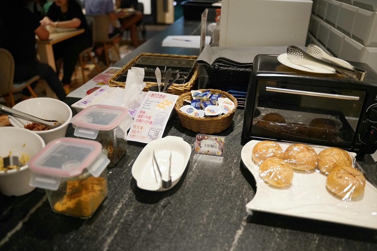 【旅居文旅中壢館】桃園中壢平價住宿推薦 文青書店風格藝術設計旅店 休息480住宿1500起 - 第18張圖 【旅居文旅中壢館】桃園中壢平價住宿推薦 文青書店風格藝術設計旅店 休息480住宿1500起