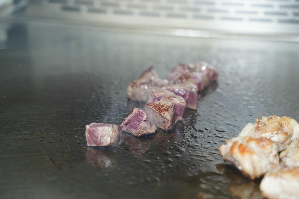 【粋割烹鐵板燒中壢無菜單料理推薦】每人1680元起就能吃到和牛菲力/波士頓龍蝦/鰻魚蛋炒飯