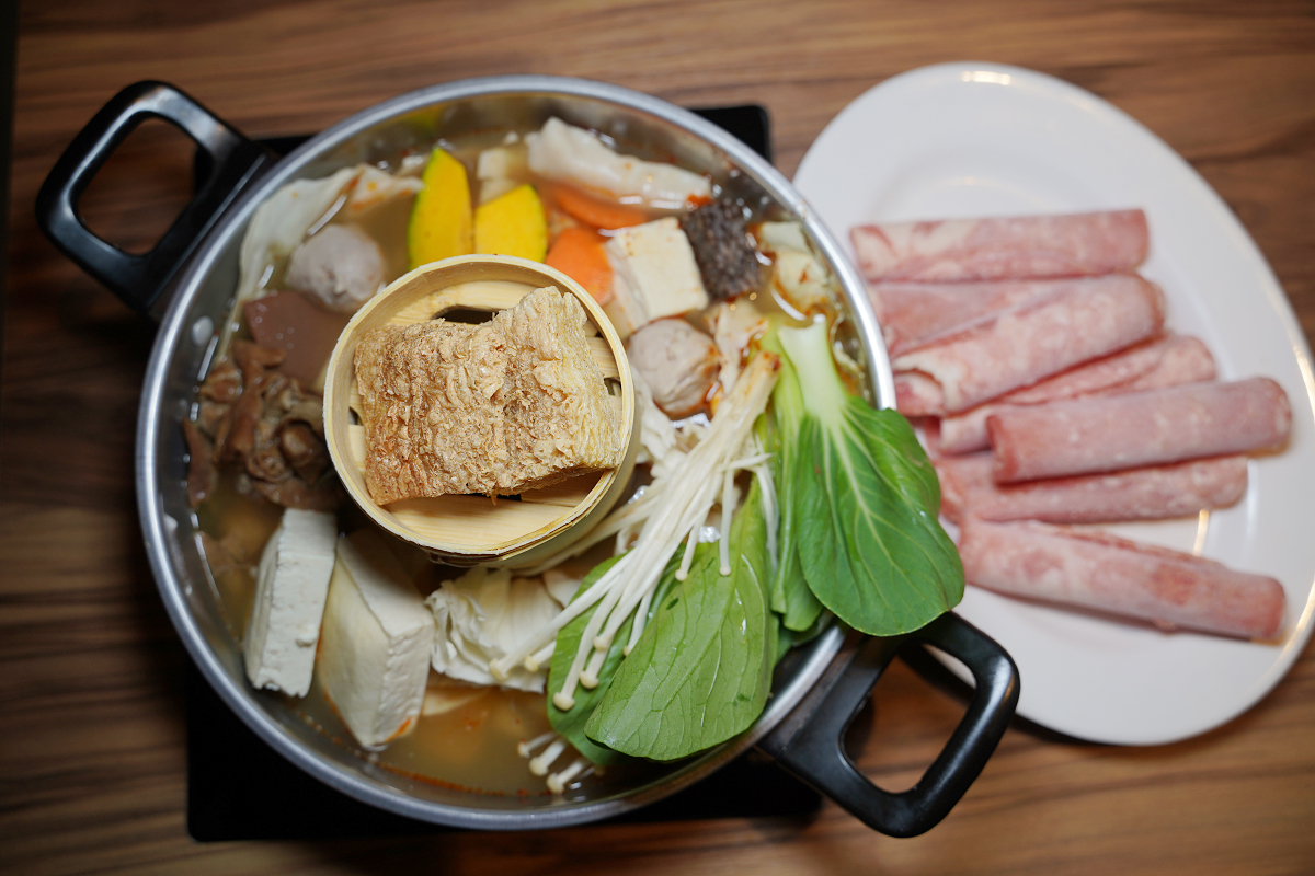 【大滿貫功夫鍋】中壢區公所美食推薦 獨特柳州螺螄鍋/南京老鴨鍋 豬油拌飯/飲料/冰淇淋吃到飽