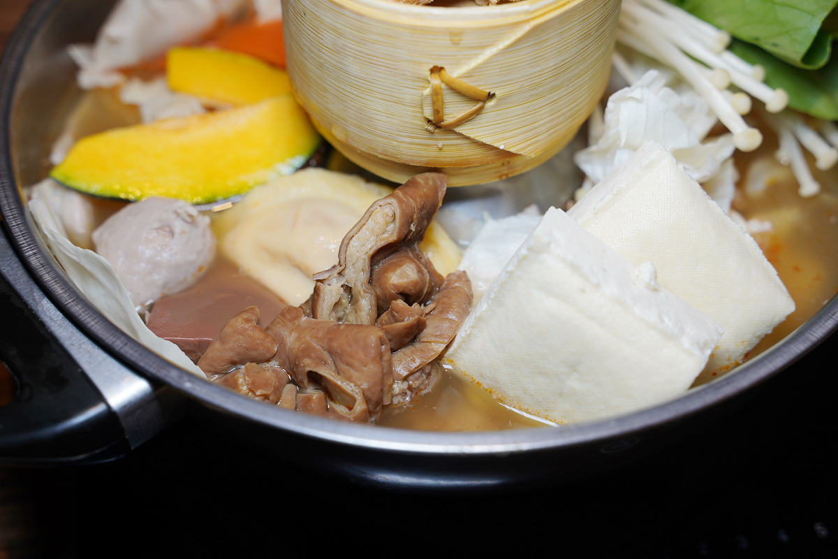 【大滿貫功夫鍋】中壢區公所美食推薦 獨特柳州螺螄鍋/南京老鴨鍋 豬油拌飯/飲料/冰淇淋吃到飽