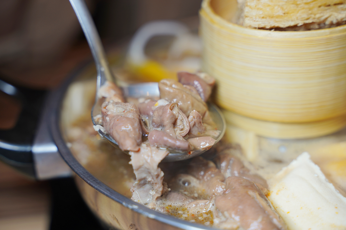 【大滿貫功夫鍋】中壢區公所美食推薦 獨特柳州螺螄鍋/南京老鴨鍋 豬油拌飯/飲料/冰淇淋吃到飽