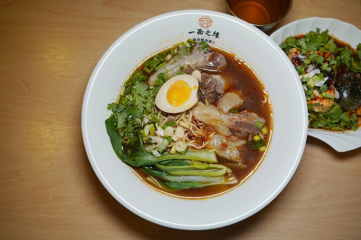【一面之緣襄楚麵食館五股店】五股在地人推爆的麵店 湖北家鄉味 美味必點牛前腱半筋半肉麵