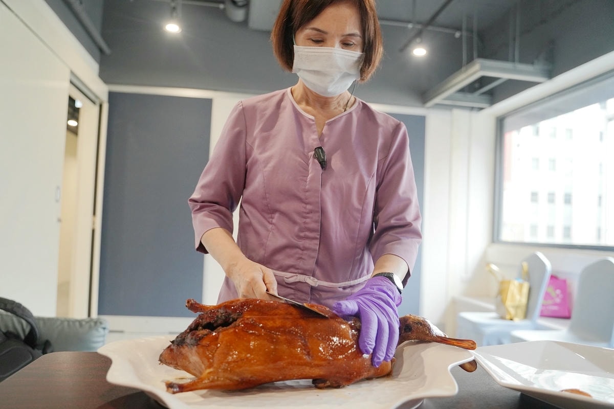 【長春亰華海鮮餐廳】台北中山桌菜料理聚餐餐廳推薦 活體海鮮/烤鴨三吃亰賞鴨/富貴雙味方必點