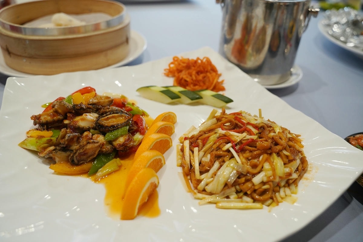 【長春亰華海鮮餐廳】台北中山桌菜料理聚餐餐廳推薦 活體海鮮/烤鴨三吃亰賞鴨/富貴雙味方必點