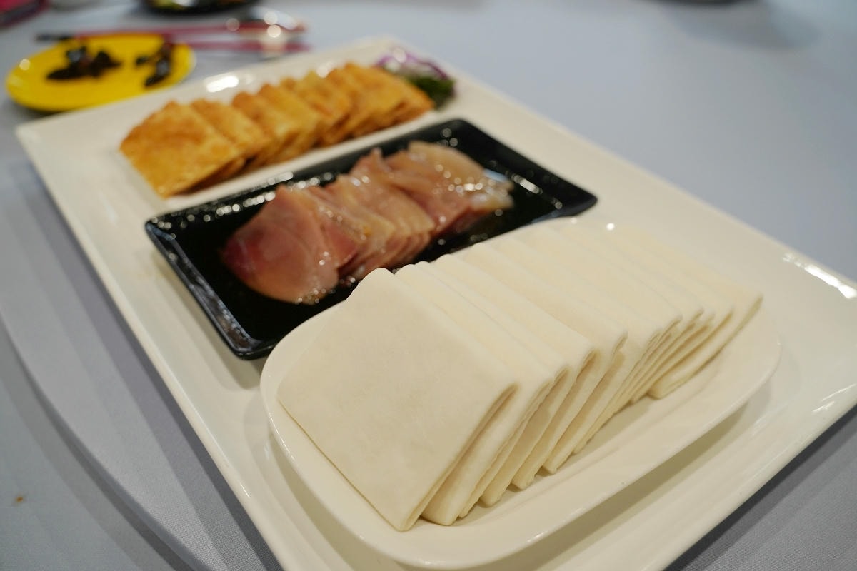 【長春亰華海鮮餐廳】台北中山桌菜料理聚餐餐廳推薦 活體海鮮/烤鴨三吃亰賞鴨/富貴雙味方必點