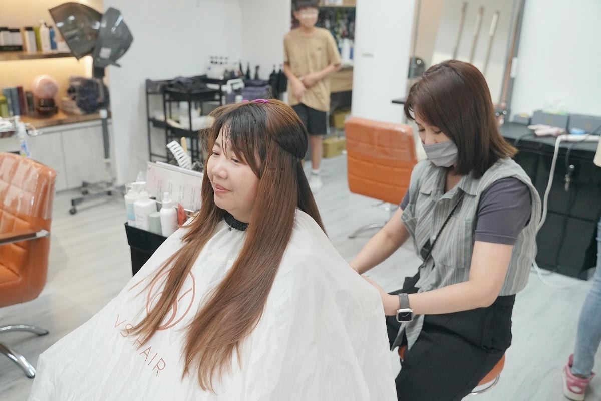 【台中西屯 VS Hair Salon】台中親子美髮沙龍推薦 可愛貓咪+卡皮巴拉水豚駐店