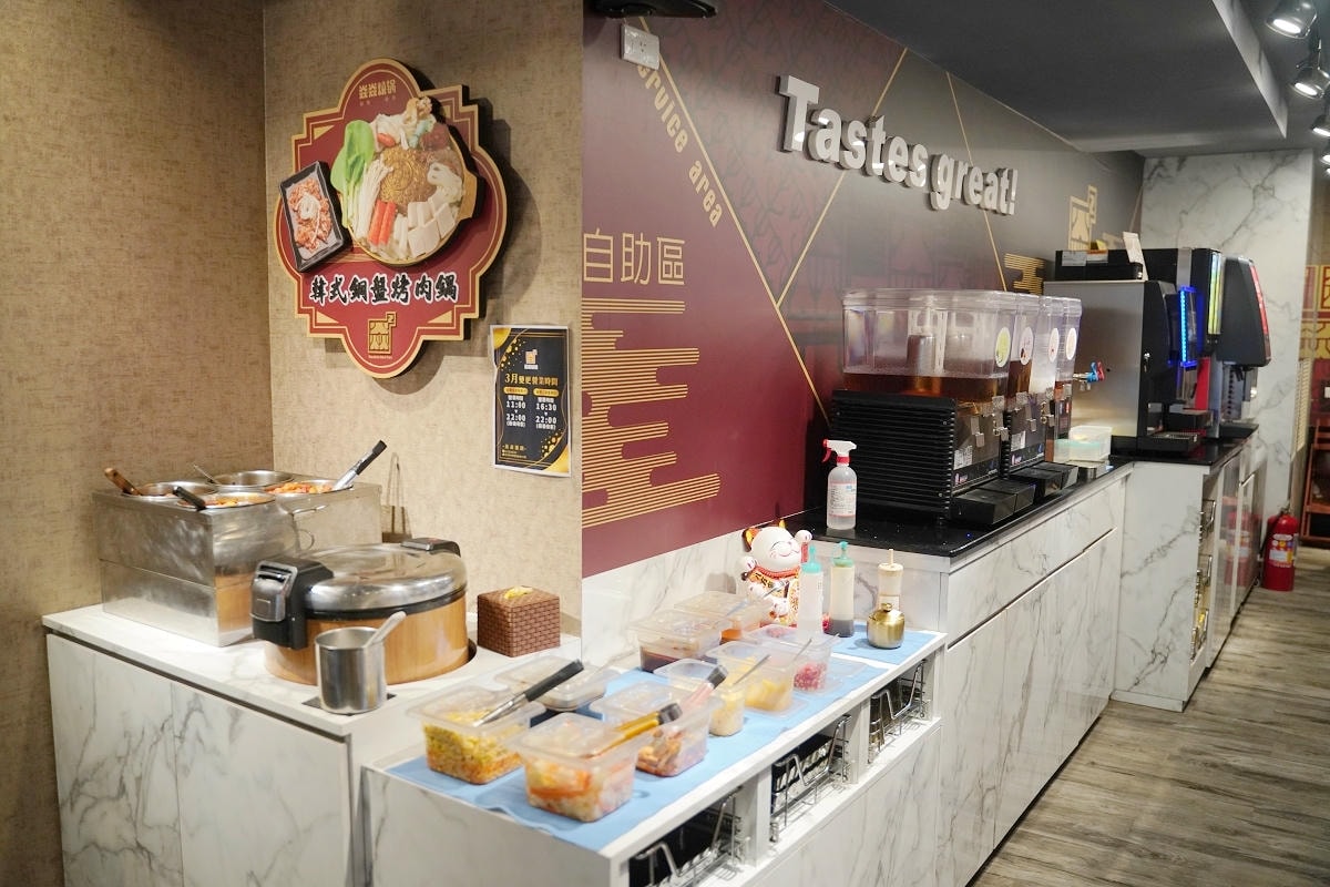 【焱焱燒鍋銅盤鍋物】中和民安街積穗夜市美食推薦 滷肉飯/麻辣鴨血豆腐/飲料豐富自助吧吃到飽