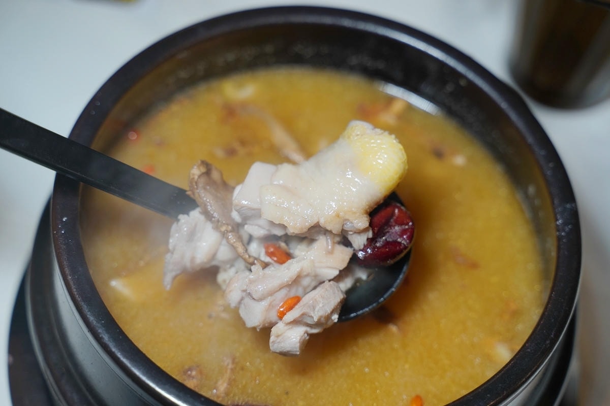 【焱焱燒鍋銅盤鍋物】中和民安街積穗夜市美食推薦 滷肉飯/麻辣鴨血豆腐/飲料豐富自助吧吃到飽