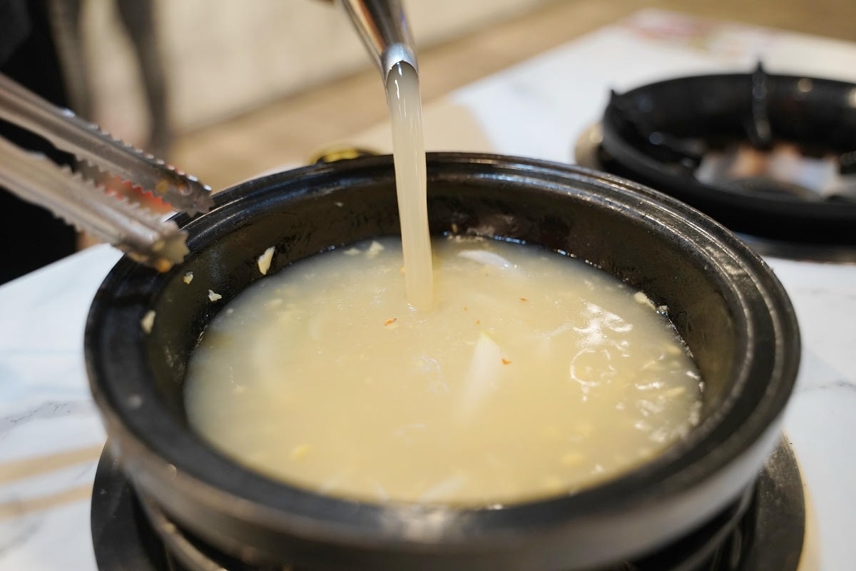 【焱焱燒鍋銅盤鍋物】中和民安街積穗夜市美食推薦 滷肉飯/麻辣鴨血豆腐/飲料豐富自助吧吃到飽