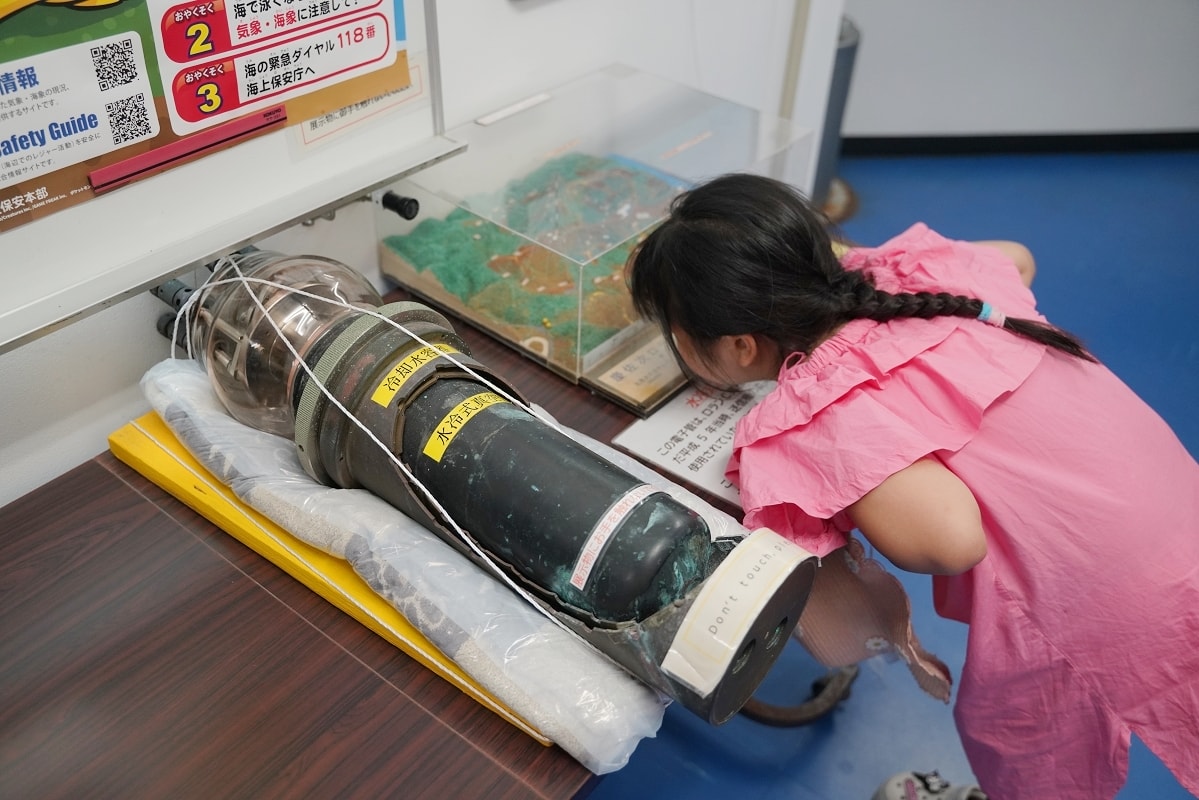 【殘波岬燈塔】沖繩免費景點推薦 沖繩賞夕陽聖地 免費參觀資料展示室 綿延2公里的斷崖美景 - 第8張圖 【殘波岬燈塔】沖繩免費景點推薦 沖繩賞夕陽聖地 免費參觀資料展示室 綿延2公里的斷崖美景
