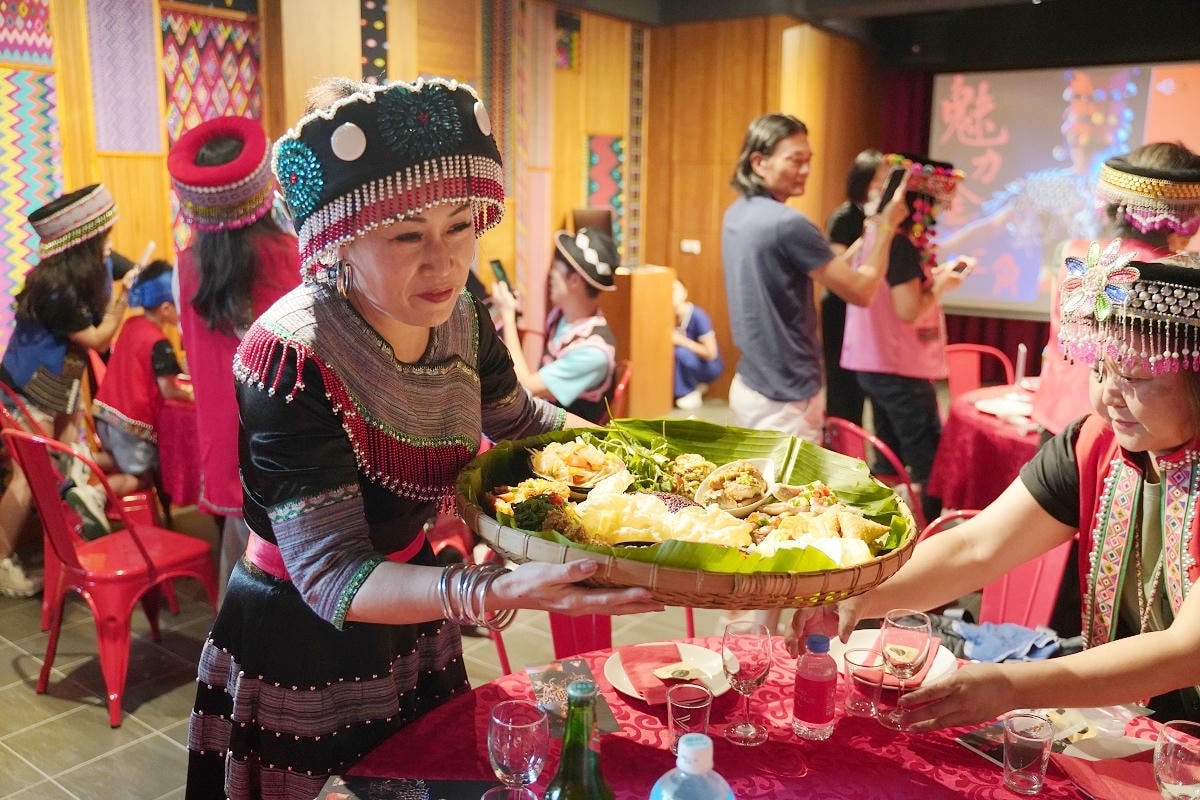 【忠貞小旅行】香遇金三角私廚遊程 忠貞新村滇緬民族簸箕飯 雲南打歌上菜秀 哈尼族簸箕手抓飯