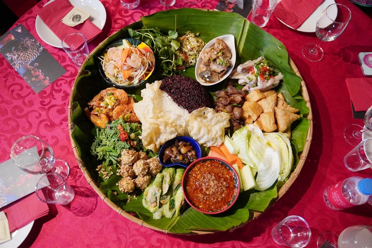 【忠貞小旅行】香遇金三角私廚遊程 忠貞新村滇緬民族簸箕飯 雲南打歌上菜秀 哈尼族簸箕手抓飯