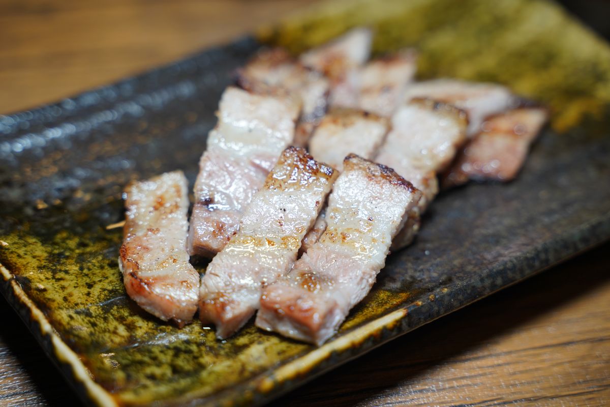 【出神燒肉咖哩】中原大學咖哩飯推薦 慢火熬煮辛口濃厚咖哩 炙燒直火和牛牛排/豬五花/雞腿肉