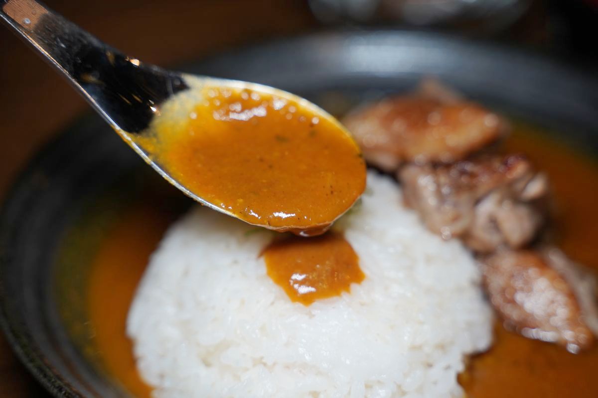【出神燒肉咖哩】中原大學咖哩飯推薦 慢火熬煮辛口濃厚咖哩 炙燒直火和牛牛排/豬五花/雞腿肉