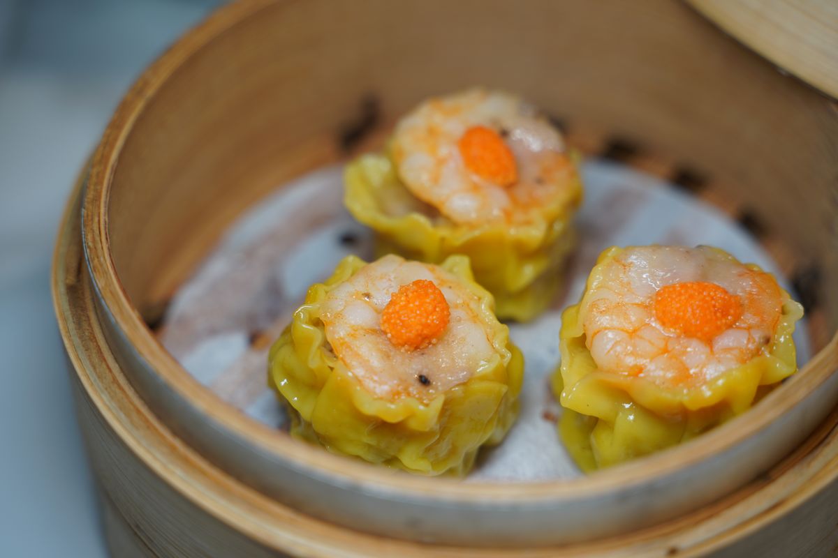 【貍小籠新中式點心專門店】台北迪化街聚餐推薦 大稻埕煙火觀景餐廳首選 霞海城隍廟月老最愛流沙包