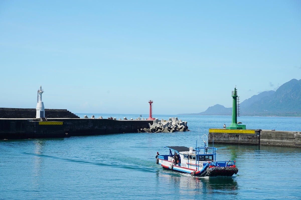 【海洋環境教室】台東成功免費景點推薦 「戰浪」裝置藝術體驗傳統鏢旗魚 台灣東部最大漁港旁