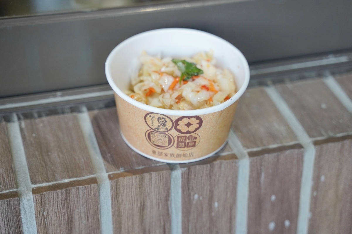 【花蓮玉里橋頭臭豆腐】500碗三連霸花蓮玉里人氣排隊美食小吃 必點酥炸臭豆腐要吃得拿號碼牌