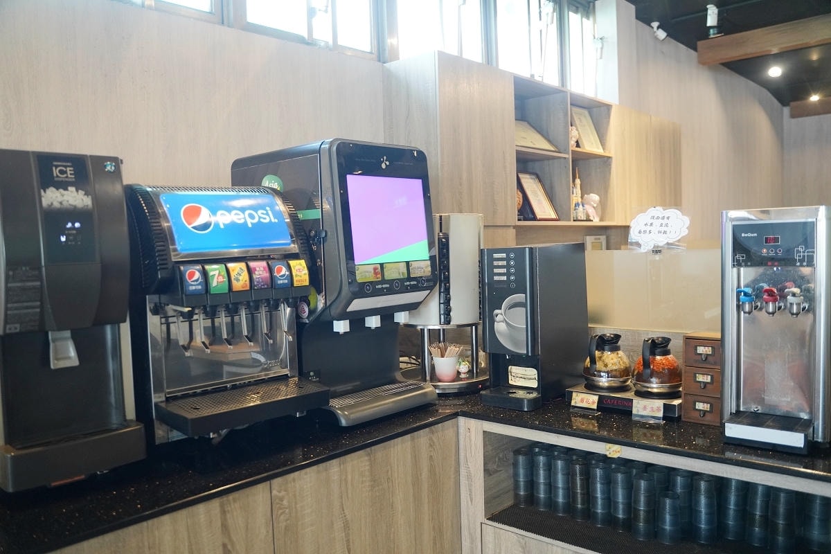 【蔬鍋藝鍋物鶯歌店】鶯歌火車站旁美食推薦 台灣在地新鮮蔬果產地直送 豐富蔬菜自助吧無限供應