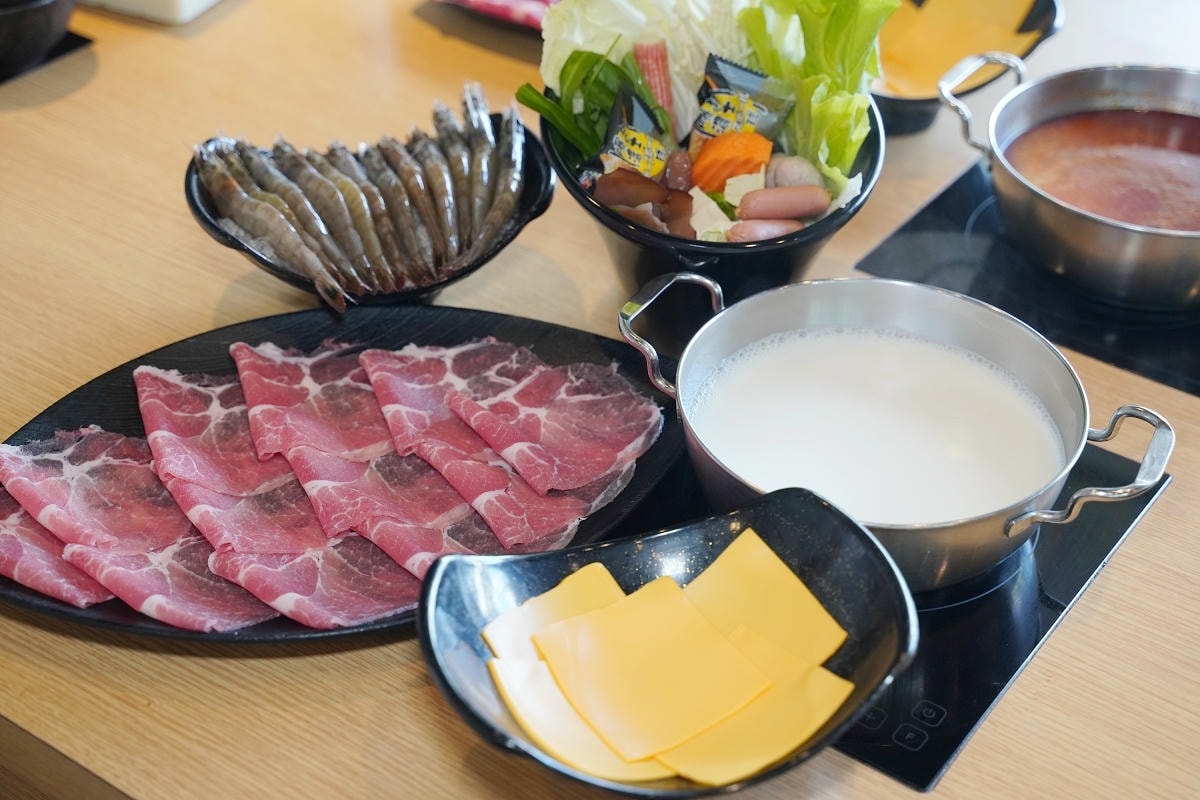 【蔬鍋藝鍋物鶯歌店】鶯歌火車站旁美食推薦 台灣在地新鮮蔬果產地直送 豐富蔬菜自助吧無限供應