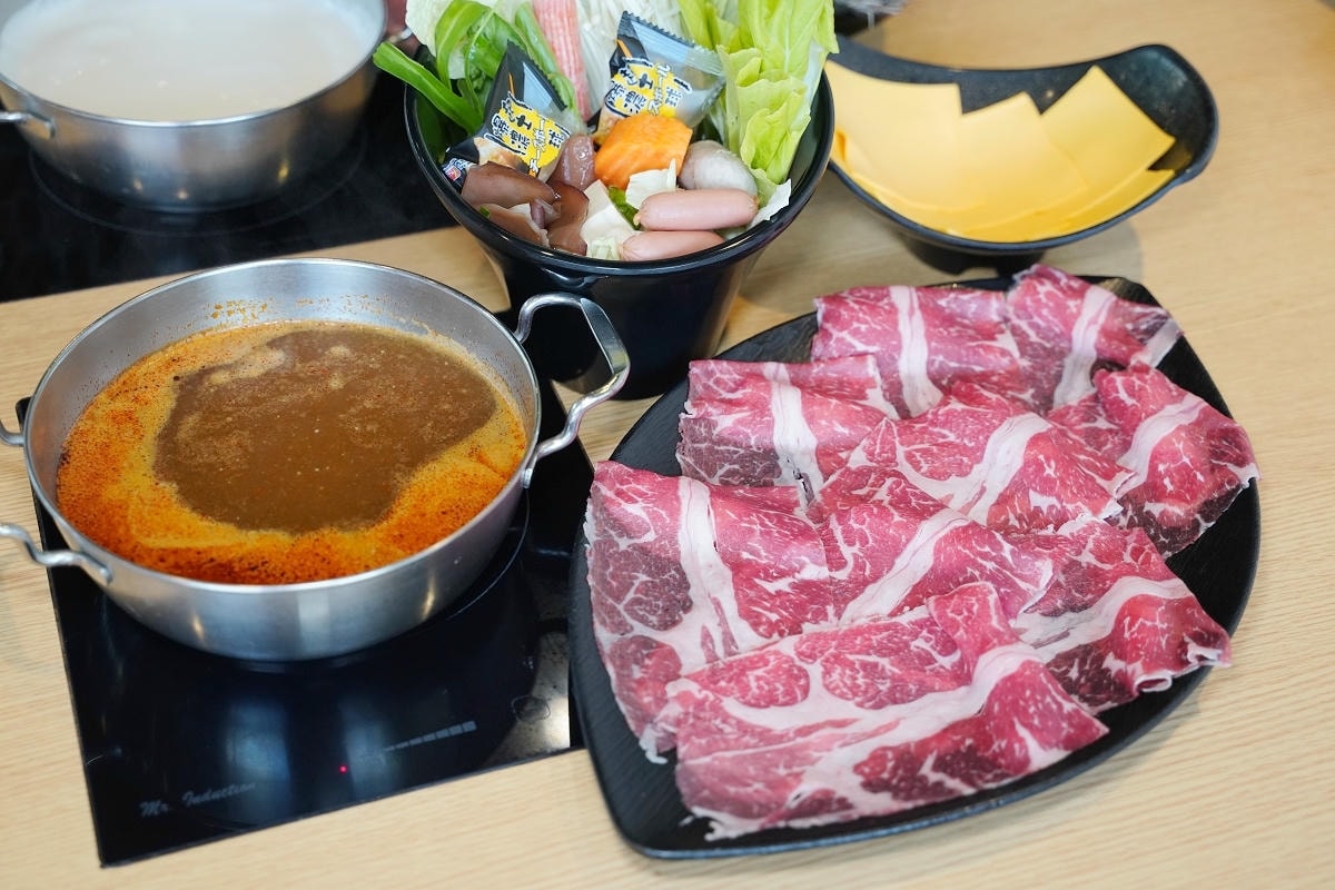 【蔬鍋藝鍋物鶯歌店】鶯歌火車站旁美食推薦 台灣在地新鮮蔬果產地直送 豐富蔬菜自助吧無限供應