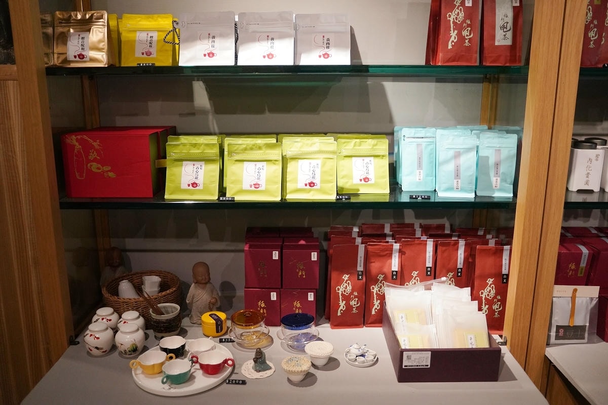 【梅門六調通模範茶館】台北條通商圈素食餐廳推薦 李鳳山大師打造的天然蔬食素養空間