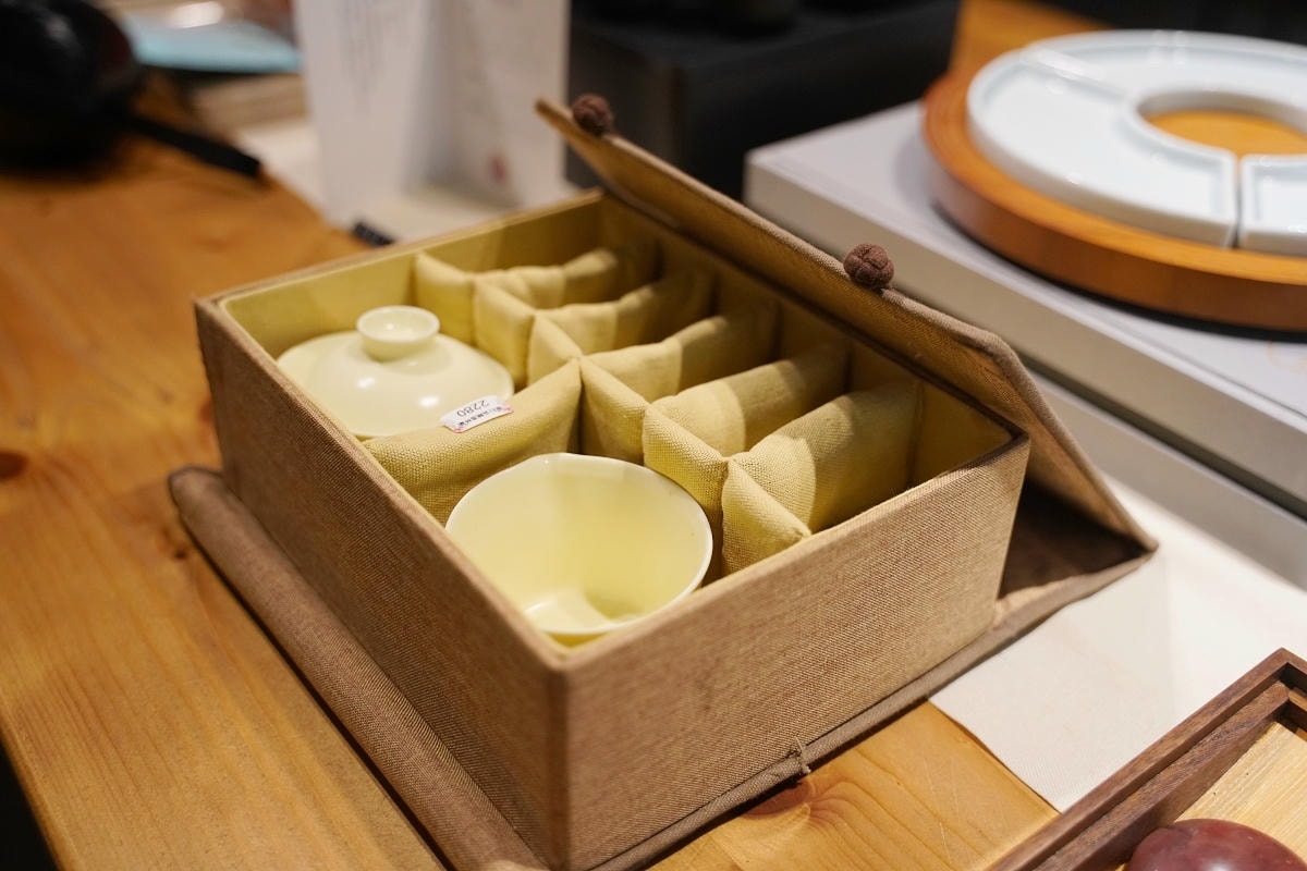【梅門六調通模範茶館】台北條通商圈素食餐廳推薦 李鳳山大師打造的天然蔬食素養空間