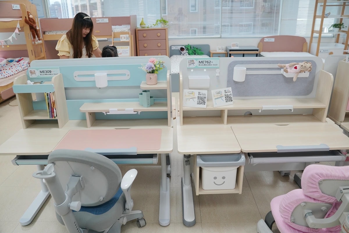 【成長天地生活館】桃園蘆竹南崁兒童成長書桌椅推薦 台灣SGS甲醛E0等級 3年保固CP值高 - 第7張圖 【成長天地生活館】桃園蘆竹南崁兒童成長書桌椅推薦 台灣SGS甲醛E0等級 3年保固CP值高