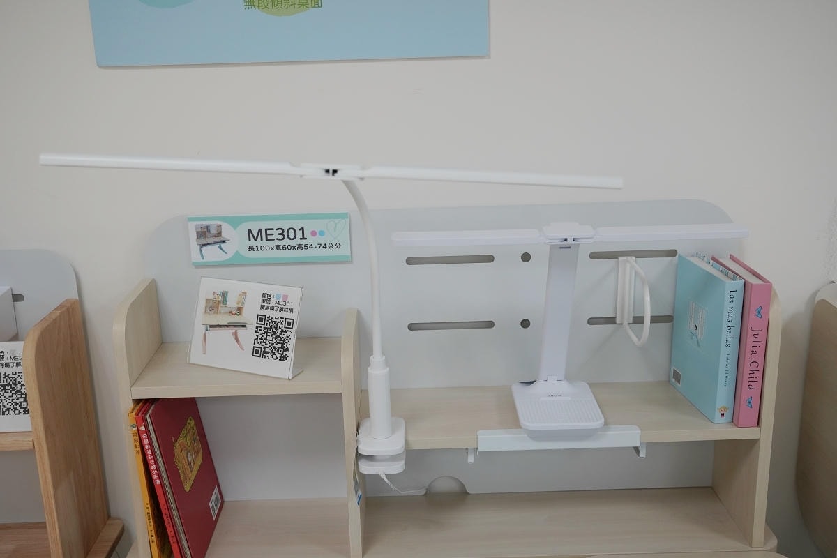 【成長天地生活館】桃園蘆竹南崁兒童成長書桌椅推薦 台灣SGS甲醛E0等級 3年保固CP值高 - 第18張圖 【成長天地生活館】桃園蘆竹南崁兒童成長書桌椅推薦 台灣SGS甲醛E0等級 3年保固CP值高
