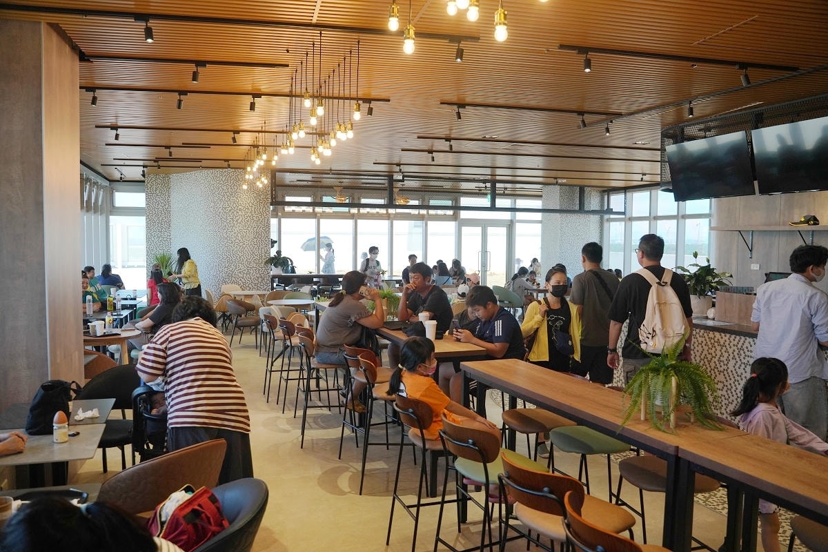 【台中海洋館亮點大公開】台灣最大水母展示區/首座室內人工溼地 台灣首見企鵝開放式展示缸