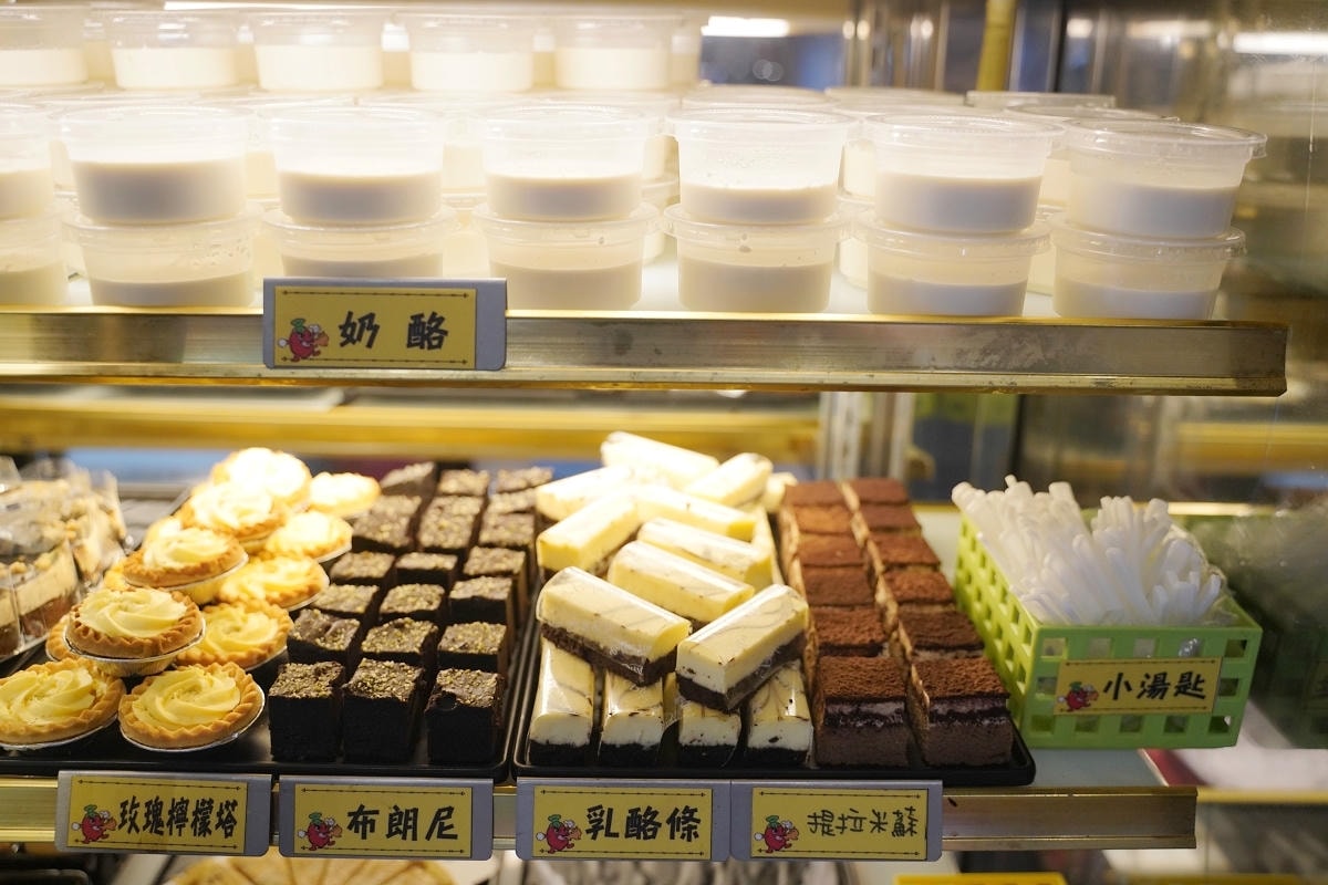 【魔椒頂級鴛鴦鍋經國直營店】桃園吃到飽首選 豐富海鮮自助吧無限量供應 紅白酒瓶裝啤酒喝到飽