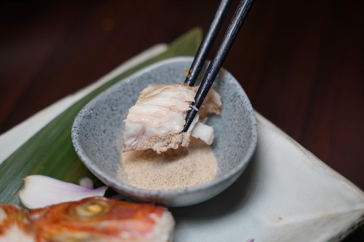 【小海童日式料理】青埔日式無菜單料理推薦 美味活體海鮮+季節時魚 慶生聚餐團體包廂吃飯首選