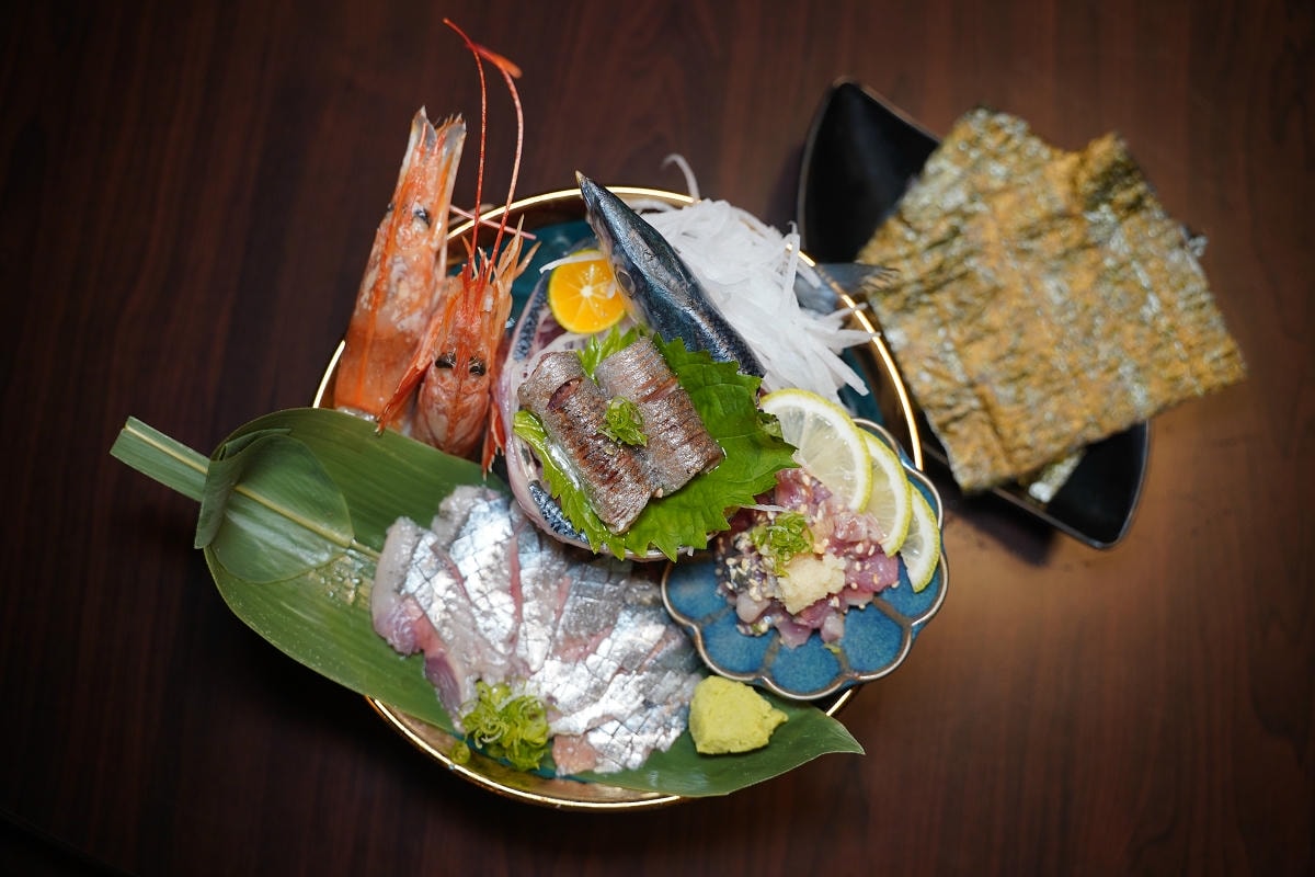 【小海童日式料理】青埔日式無菜單料理推薦 美味活體海鮮+季節時魚 慶生聚餐團體包廂吃飯首選