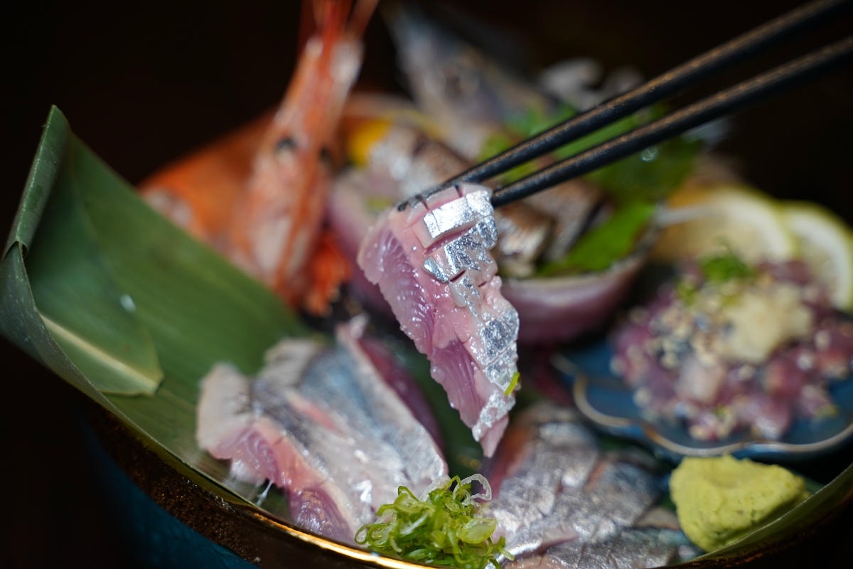 【小海童日式料理】青埔日式無菜單料理推薦 美味活體海鮮+季節時魚 慶生聚餐團體包廂吃飯首選