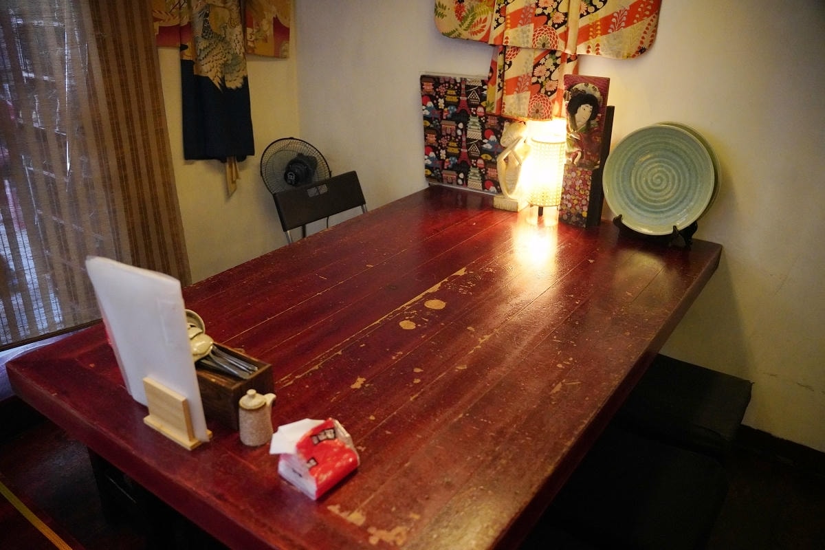 【小林英夫日本料理】台北萬華日式料理推薦 精緻平價日式美食 日式卡哇依裝飾/懷舊居酒屋風格 - 第5張圖 【小林英夫日本料理】台北萬華日式料理推薦 精緻平價日式美食 日式卡哇依裝飾/懷舊居酒屋風格