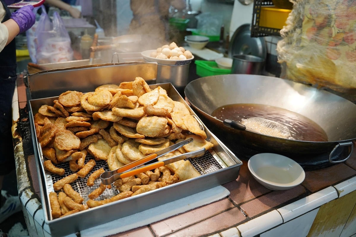 【貝玉天婦羅】西門町萬年商業大樓B1老字號美食小吃 招牌煮甜不辣/炸天婦羅 原萬聯甜不辣