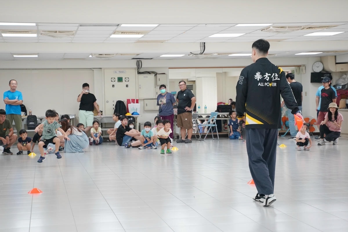 【臺北市運動知能系列課程心得分享】四大系列課程完全免費 集點免費兌換動能好禮 親子武術歡樂營 - 第8張圖 【臺北市運動知能系列課程心得分享】四大系列課程完全免費 集點免費兌換動能好禮 親子武術歡樂營