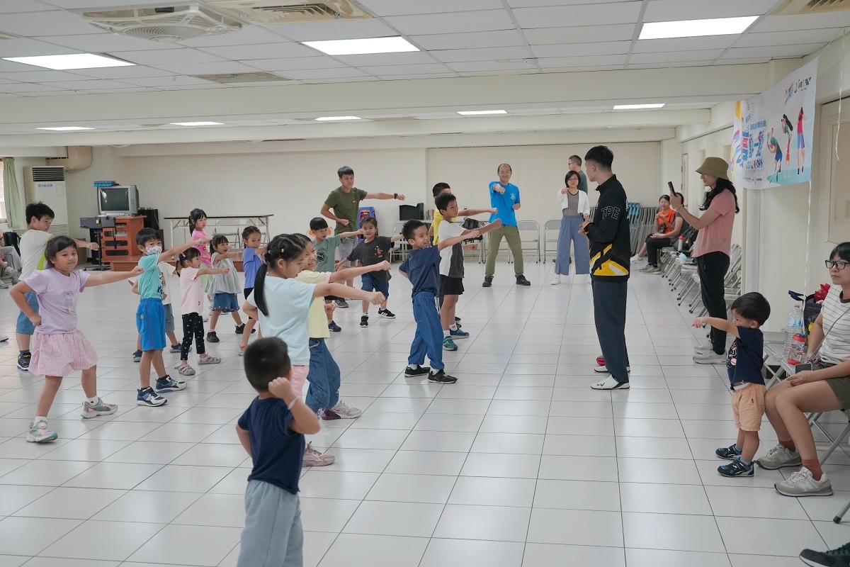 【臺北市運動知能系列課程心得分享】四大系列課程完全免費 集點免費兌換動能好禮 親子武術歡樂營 - 第10張圖 【臺北市運動知能系列課程心得分享】四大系列課程完全免費 集點免費兌換動能好禮 親子武術歡樂營
