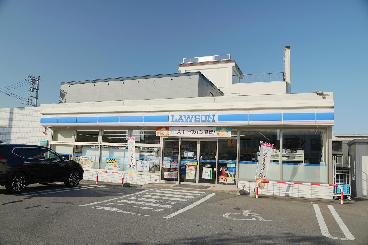 【ローソン深川駅前店】北海道當季美食/北海道在地特色零食都在LAWSON便利商店深川車站店 - 第3張圖 【ローソン深川駅前店】北海道當季美食/北海道在地特色零食都在LAWSON便利商店深川車站店